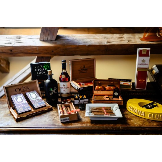 CIGAR CORNER EMPORIUM
